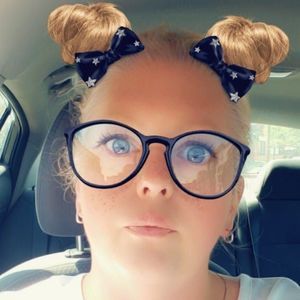 Meet your Posher, Merissa